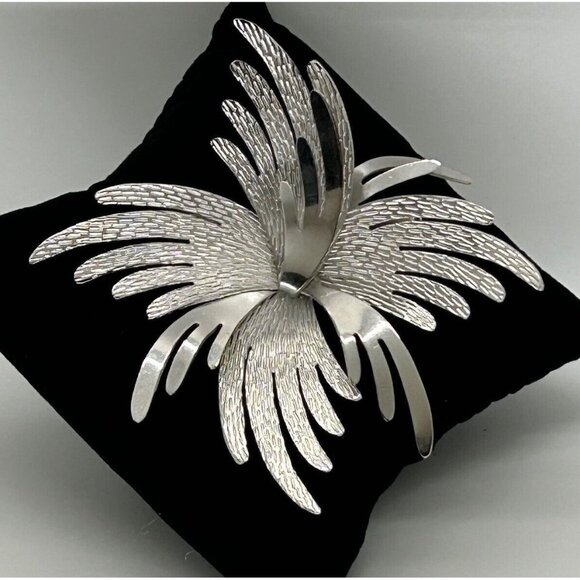 Vintage Coro Brooch Silver-Tone Abstract Starburst Pin Mid-Century Sculptural - Picture 1 of 15